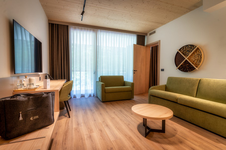 2026-06-08 Hotel Snovik-1